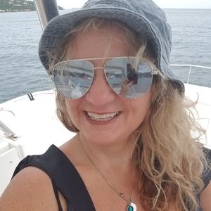 Meet your Posher, Shelly